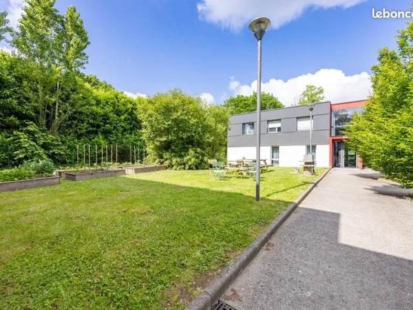 Studio 1 pièce 20 m² 