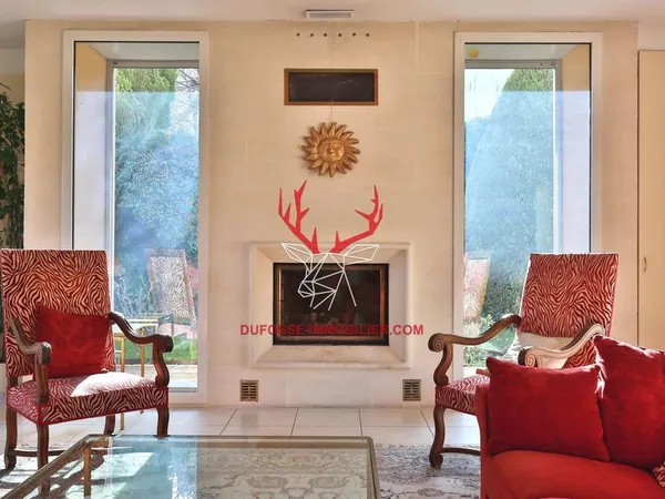 Maison 6 pièces 277 m² 