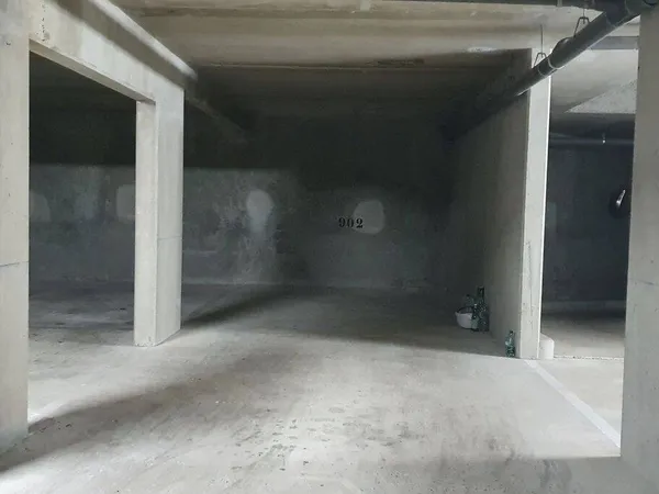 Parking 12 m² 