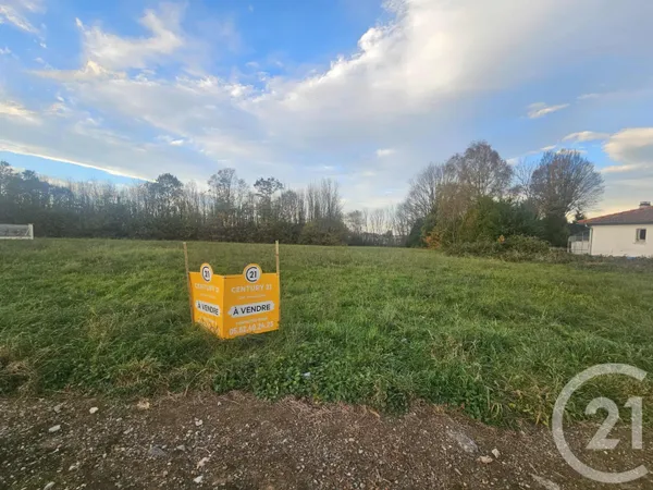Terrain 2593 m² 