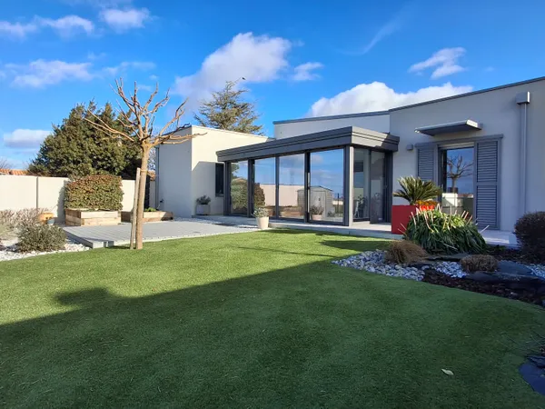 MAISON CONTEMPORAINE 
