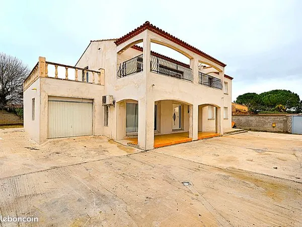 Maison 6 pièces 224 m² 