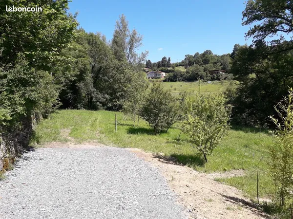 Beau terrain, 3.409 m² constructible 