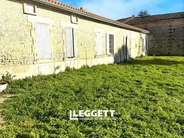Maison de plain-pied 21 pièces 455 m² 
