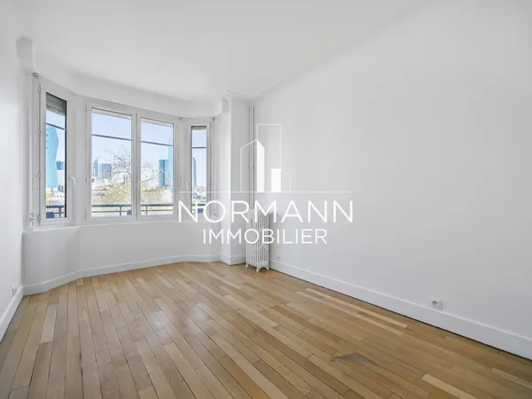 MAIRIE DE PUTEAUX - 4 PIECES - 3 CHAMBRES - VUE IMPRENABLE 