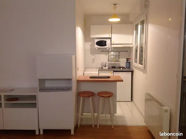 Studio 1 pièce 24 m² 