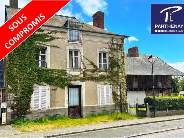 Maison bourgeoise avec dépendances cossue à restaurer ! 