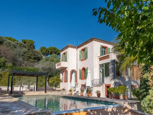 Maison 5 pièces 143 m² 