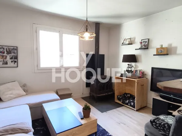 Maison et son jardin dans un petit village proche de Marmande 