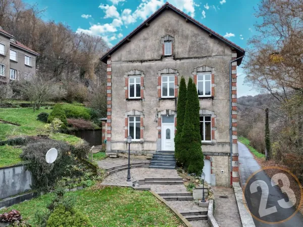 Maison 20 pièces 265 m² 