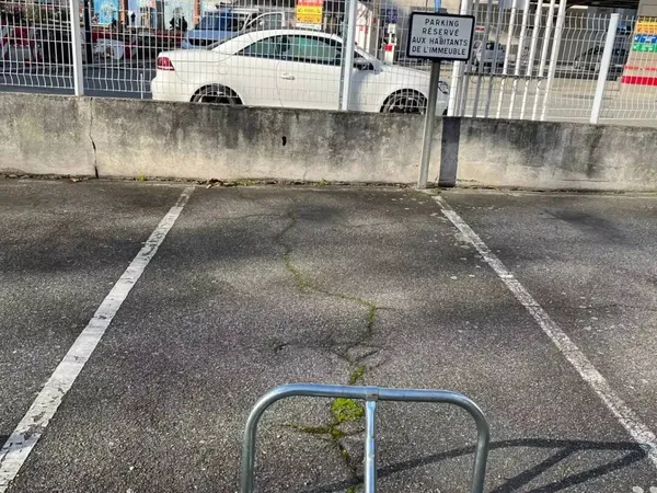 Parking 12 m² 