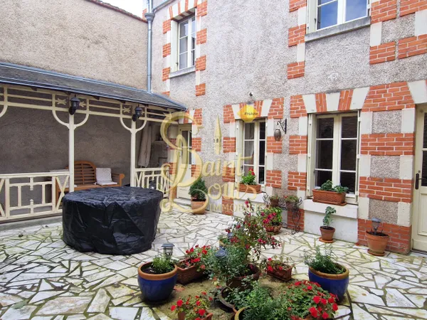 MAISON DE VILLE 3 CHAMBRES POSS 4 AVEC GRANDE COUR ET GRAND 