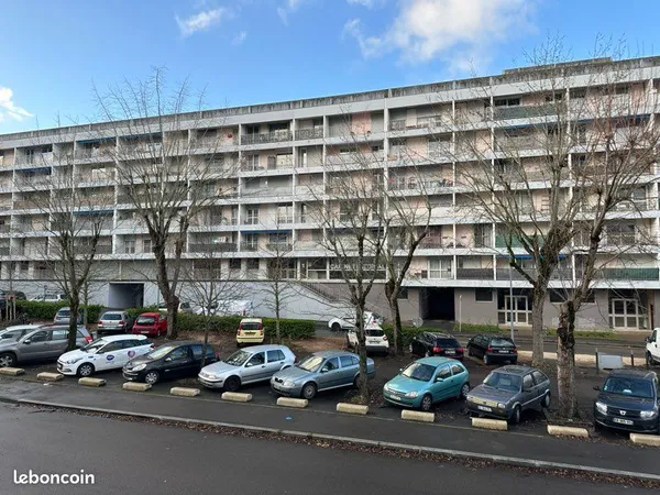 Vends lot de 7 places de parking Dijon 