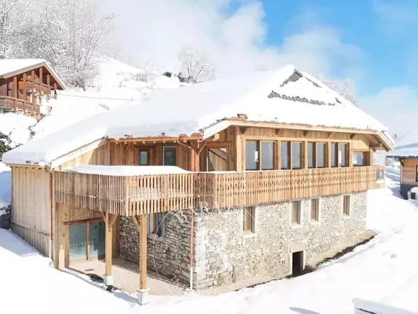 Les Gets - Ferme de 320 m² en vieux bois avec vue panoramique 