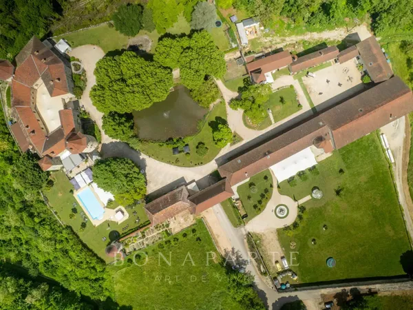 Château d'Exception aux - Domaine Hôtelier 4 & Événementiel 