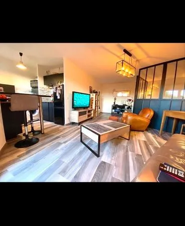 Appartement + terrasse + garage 