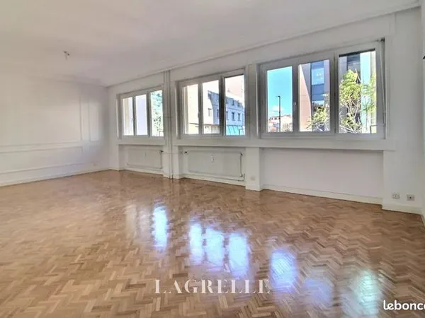 Appartement 4 pièces 91 m² 