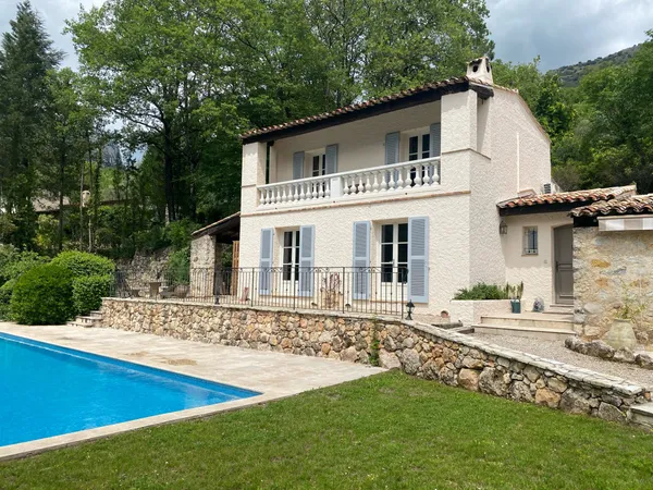 Villa de 175 m2 au calme Terrain de 4 136 m2 Tourrettes- 