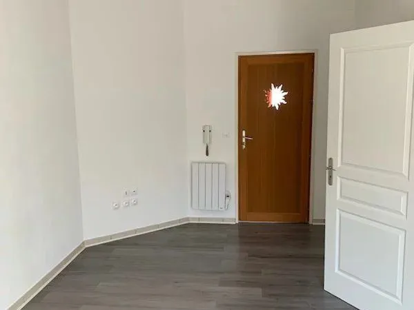 Studio 1 pièce 24 m² 