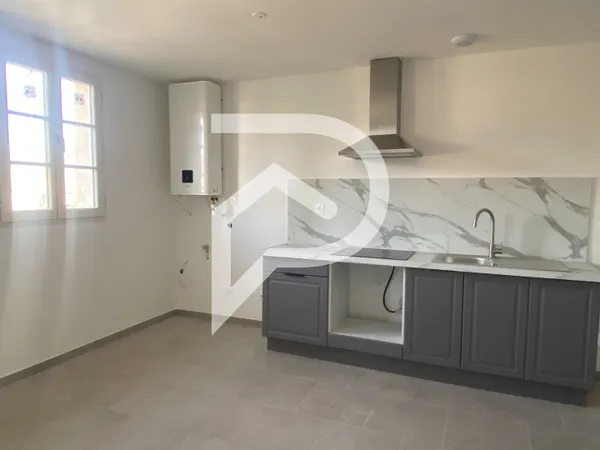 Idéalement situé, beau studio neuf de 26 m² à Brignoles 