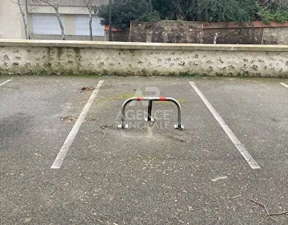 Parking - Garage Location Saint-Germain-en-Laye   90€