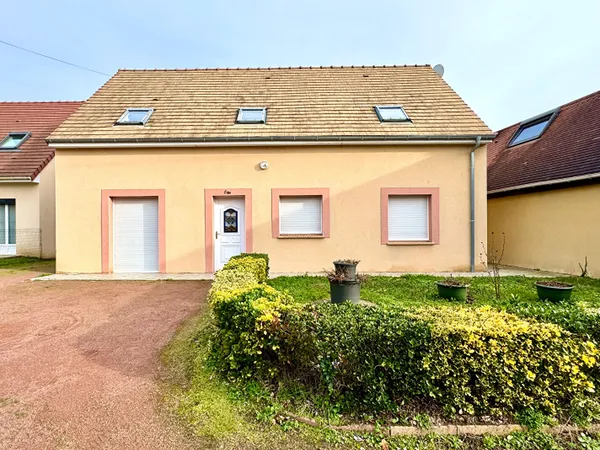 Maison récente avec chambres en Rez-de-chaussée 