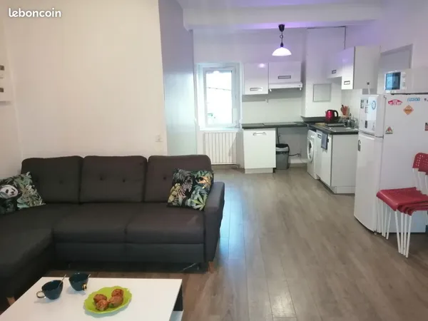 Grand studio à vendre 