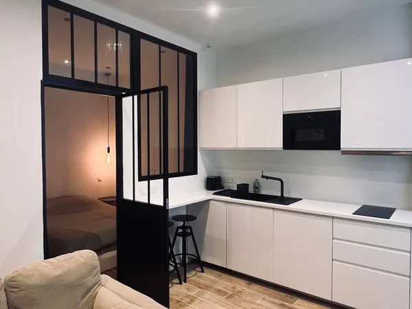 Loue Studio 28m², entièrement neuf, Rue notre dame, plein coeur des chartrons - 1 chambre, 