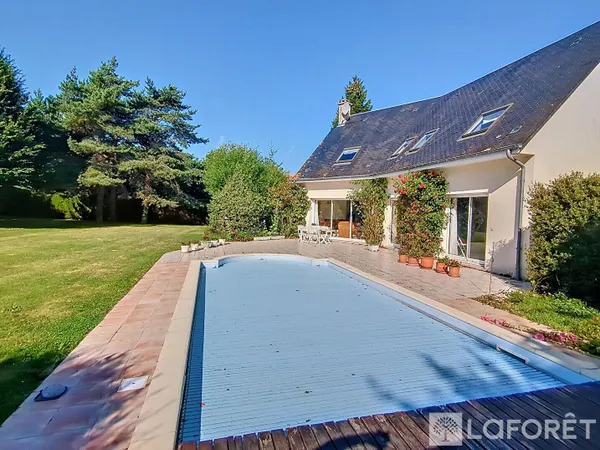 Maison 6 pièces 179 m² 