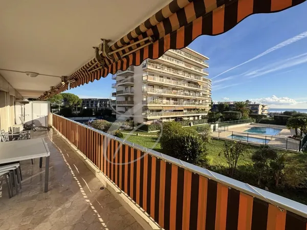 Antibes Bréguière : lumineux 4 pièces refait à neuf avec terrasses 