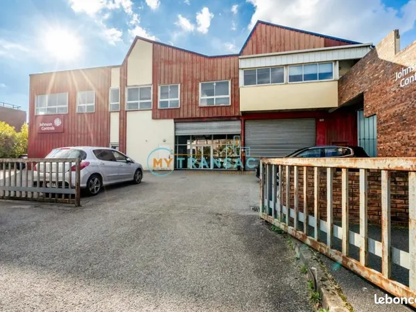Local d'activité 1 678 m² 