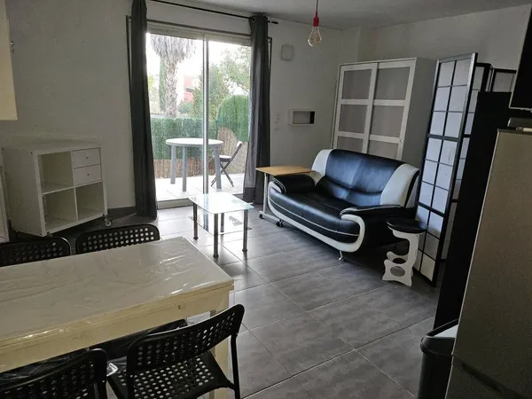 Studio 1 pièce 32 m² 