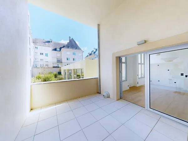 Superbe T3 avec séjour 4,45m hauteur sous plafond 