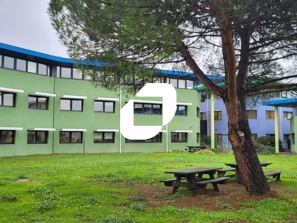 Bureau 935 m² 