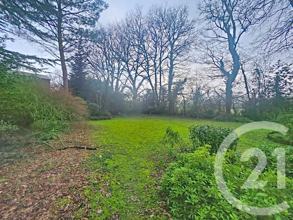 Terrain 604 m² 