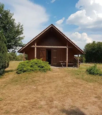 Chalet dans la prairie 