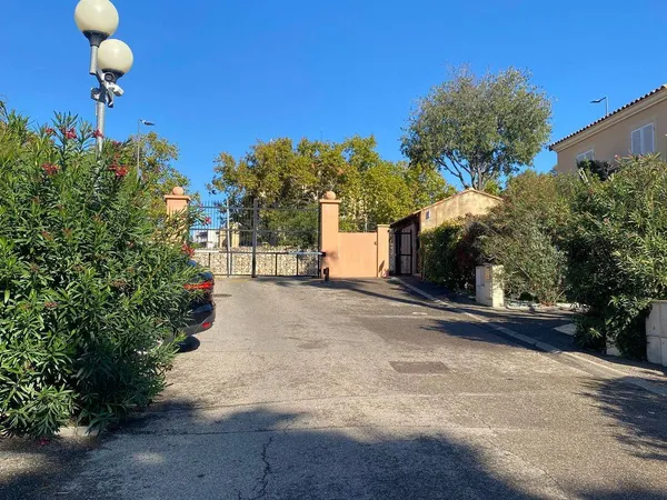 Parking 15 m² 