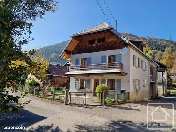 Chalet 8 pièces 130 m² 