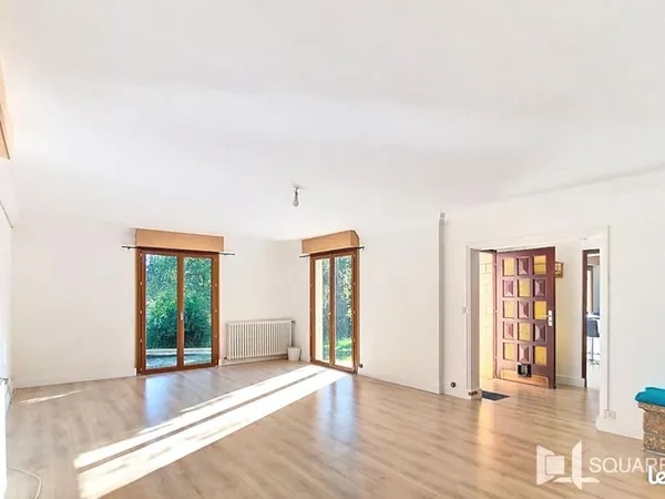 Maison 6 pièces 179 m² 