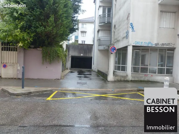 Parking/box 15 m² Grenoble 