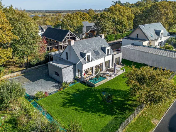 Maison 7 pièces 137 m² 