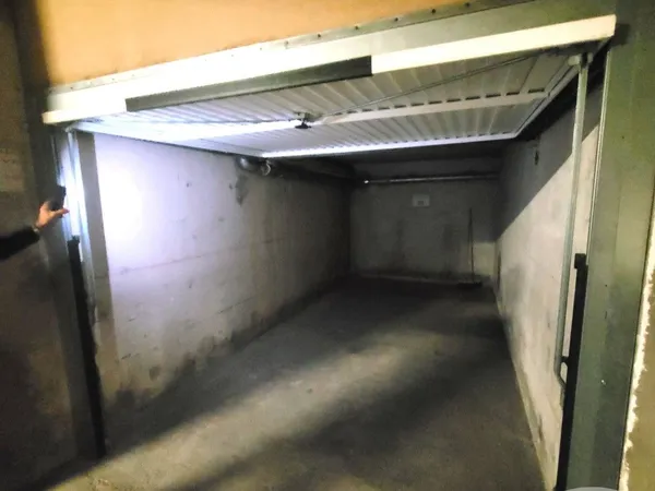 Parking 13 m² 