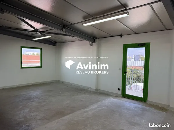 Bureaux 154 m² Irigny 