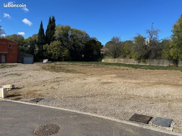 Terrain 400 m² Cadenet 