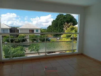Appartement T2 de 40m2 aux Abymes 