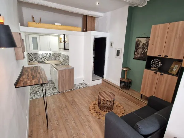 A louer studio au mois ou à la semaine 
