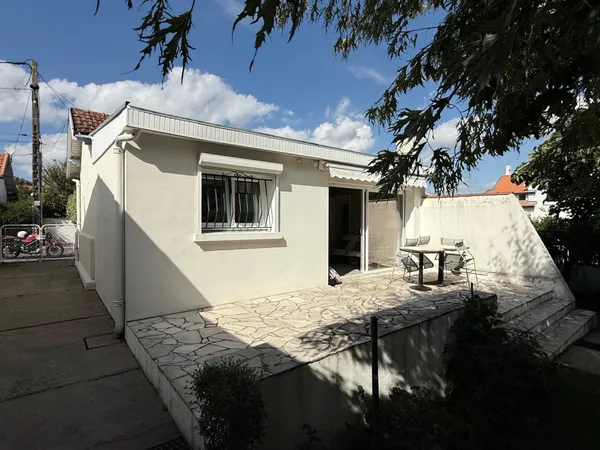 ROYAN MAISON DE PLAIN-PIED À 700 m DE LA PLAGE ET DU CENTR 