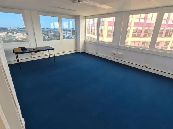 Location bureau 192m2 