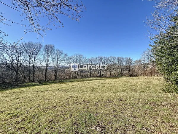 Terrain 2470 m² 