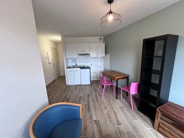 MONTIGNY - F2 MEUBLE - GARAGE - CAVE 